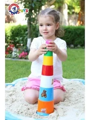 Technok lavinamoji piramidė su kibirėliu