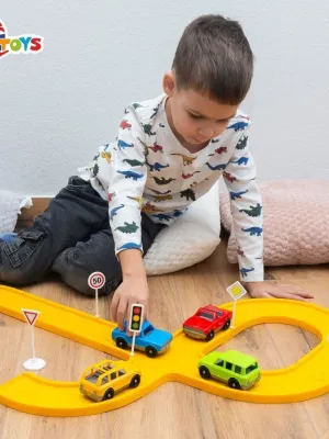 Technok automobilių trasa su mašinytėmis